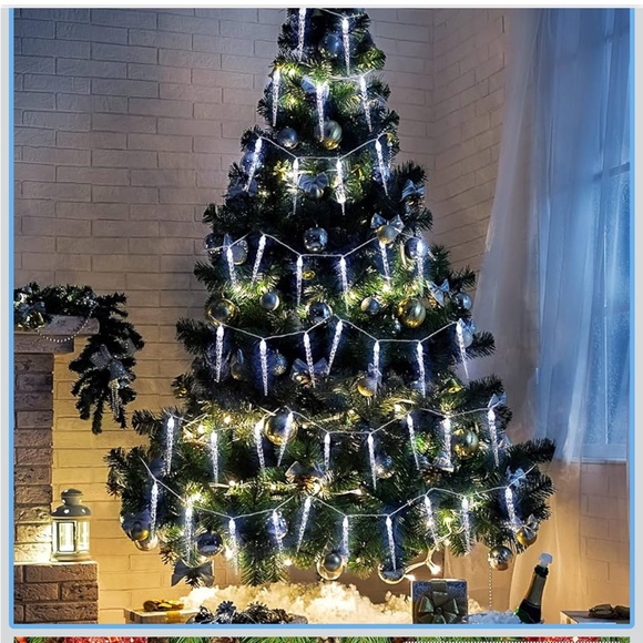 LED Icicle String Lights - Picture 2 of 11